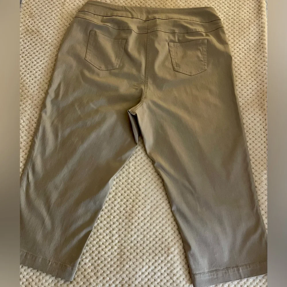 Women’s “Slim-sation by MULTIPLES” Slimming Khaki Capris - Picture 4 of 12